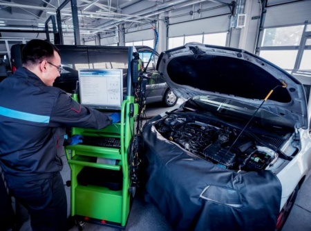 &Eacute;lectronique automobile : pourquoi privil&eacute;gier la r&eacute;paration ?